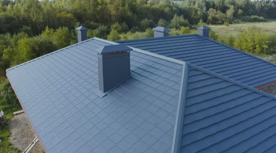 Professional gutter cleaning in Mims, FL